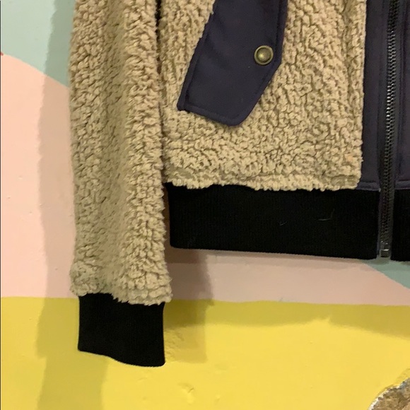 Anthropologie shearling bomber jacket - Picture 3 of 7